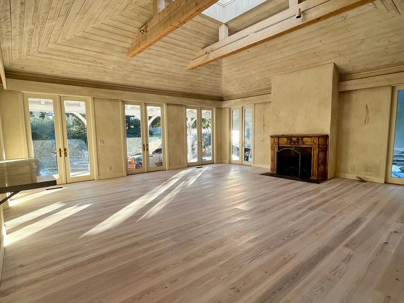 1142 Moore Rd — Photo 4