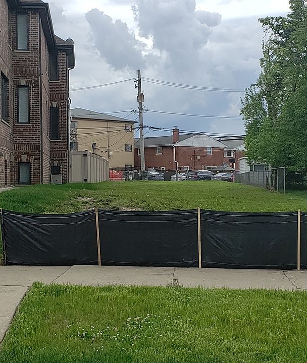 2nd image of 6300 N Nordica Ave