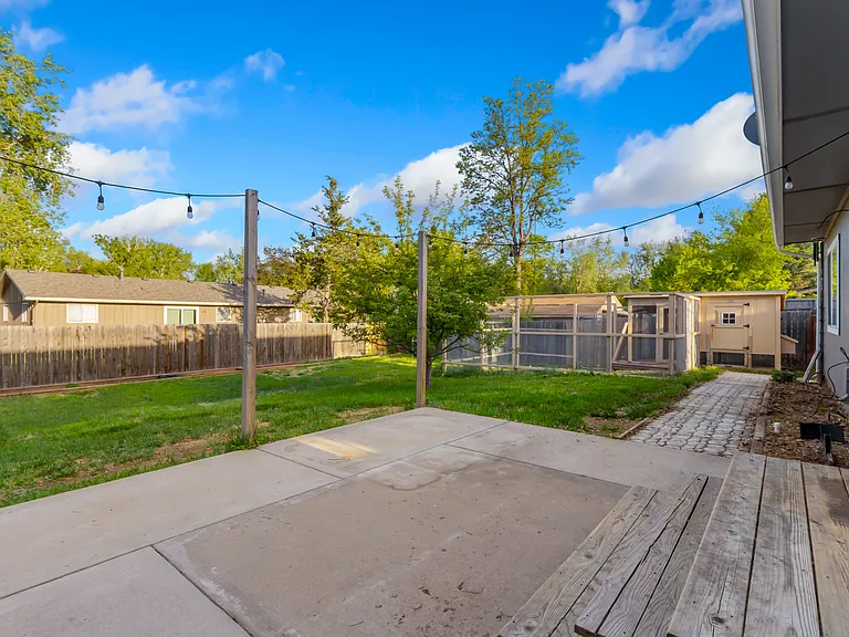2912 Loch Lomond Dr — Photo 23