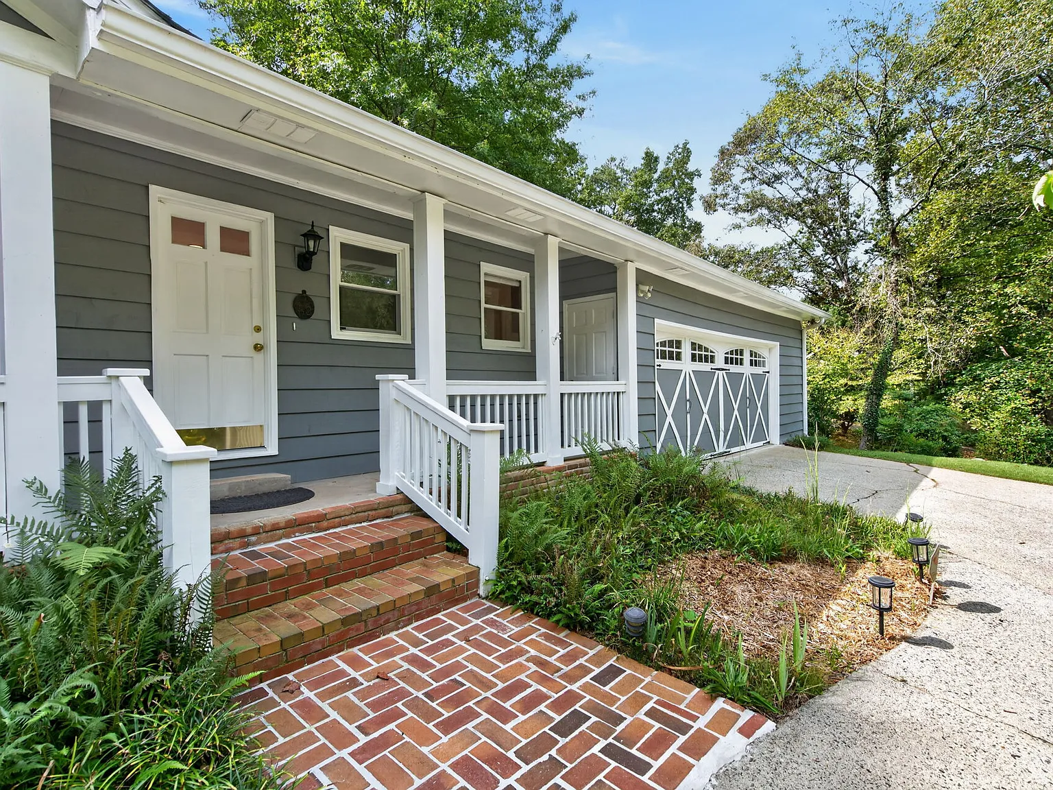 4 bed, 2.5 bath, 2328 sqft, $3,500 — Photo 1