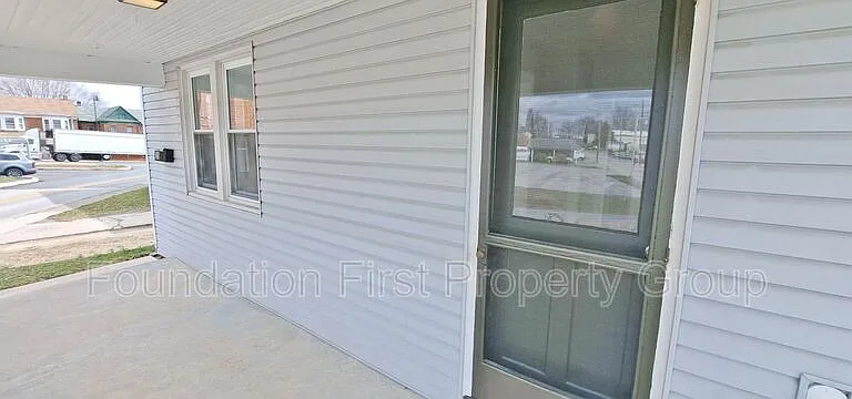 20 W Jackson St — Photo 35