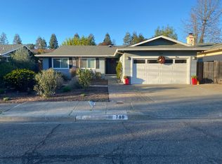 789 Madison Dr, Sonoma, CA 95476