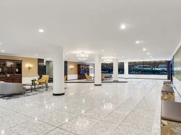 370 East 76th Street C1208 image 4 of 5