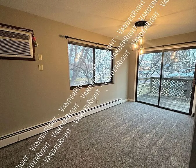215 N Lincoln St #7 — Photo 5