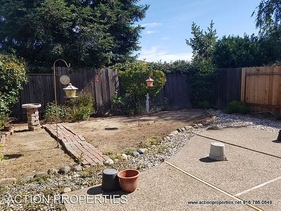 2nd image of 427 Cameron Way
