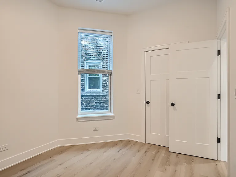 3509 N Sheffield Ave #2 — Photo 8