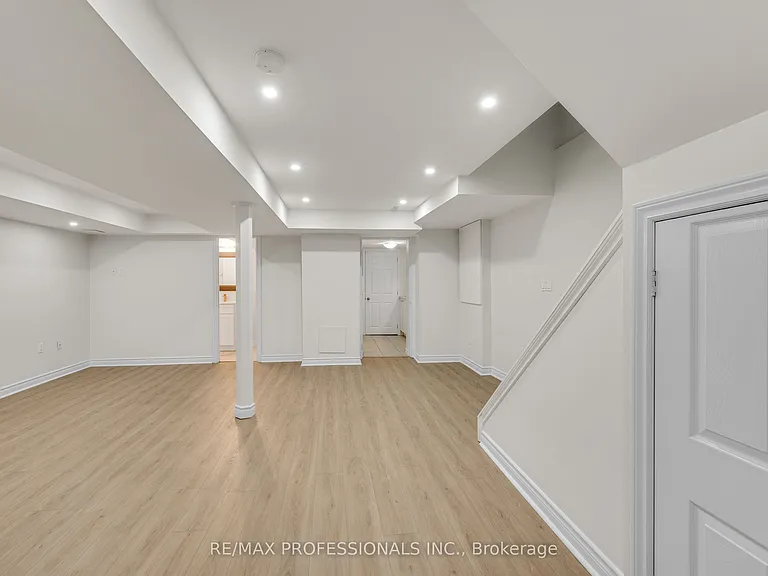 2900 Tradewind Dr #BASEMENT — Photo 16