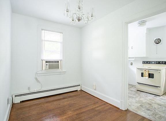 4th image of 3004 Briar Ln