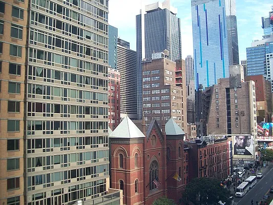 Rented by Levan Real Estate | media 69