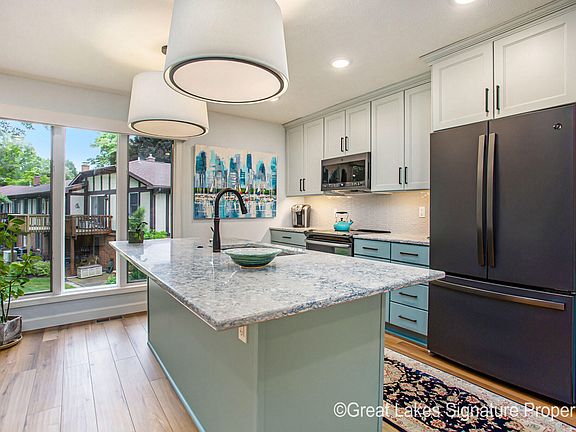 4th image of 176 Bona Vista Dr NW