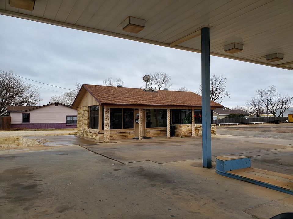 2nd image of 3812 College Ave