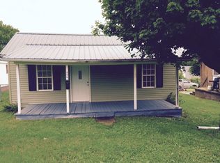406 Hyland Ave, Oak Hill, OH 45656