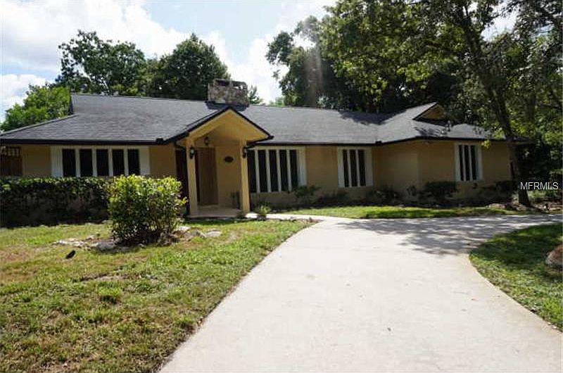 1st image of 208 W Sweetwater Creek Dr