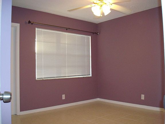 2nd image of 17 NE 2nd Ave APT 208