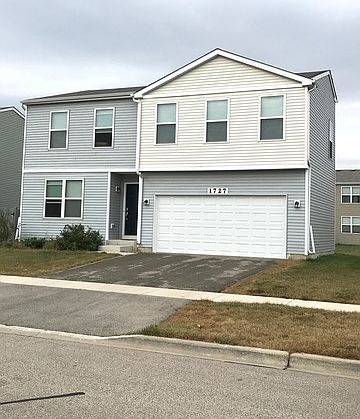 3rd image of 1727 Yasgur Dr