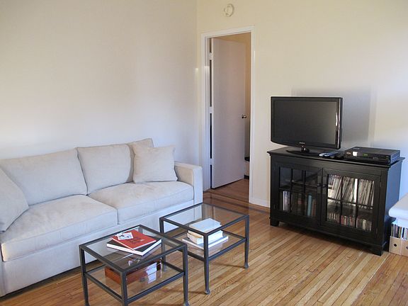 3rd image of 80 W 82nd St APT 5B
