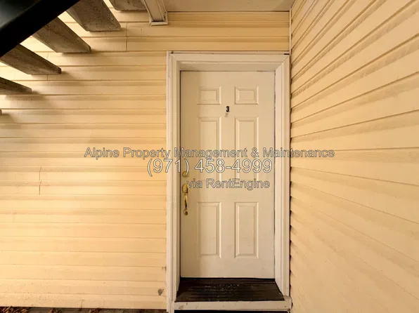 10843 SE Bush St APT 3, Portland, OR 97266