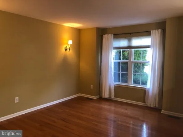 16 Hogan Way #12, Moorestown, NJ 08057