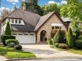 16 Longwater Chase, Markham, ON L3R4A5