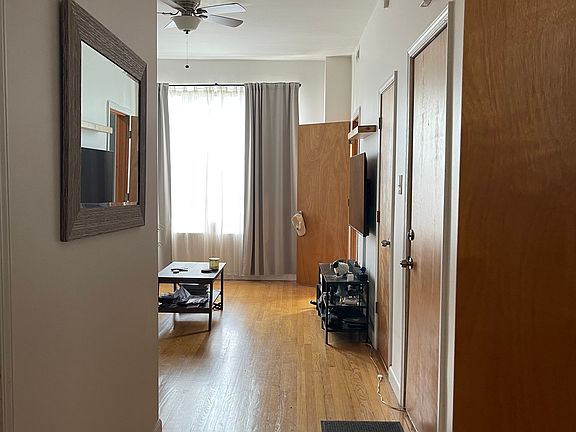 5th image of 1618 W Le Moyne St APT 3