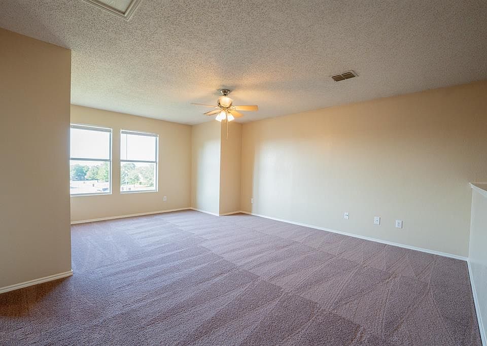 1st image of 1556 Glenwick Dr #1556