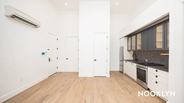Rented by Nooklyn NYC LLC | media 48