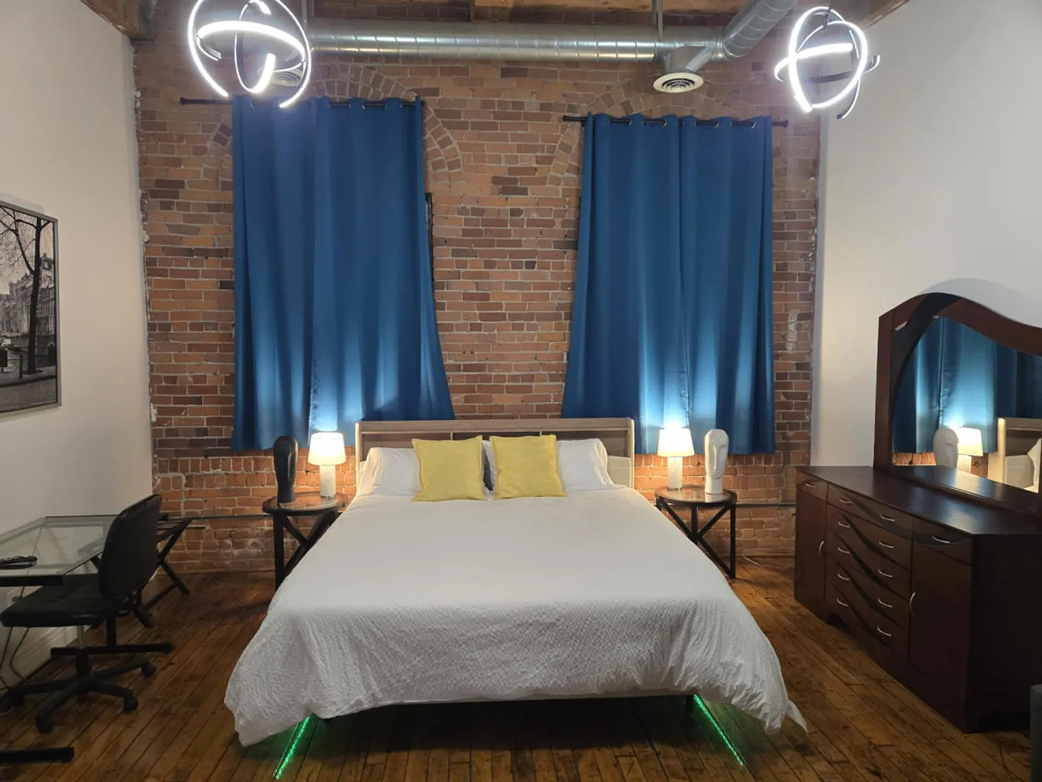 1 bed, 1.0 bath, $1,420 — Photo 3