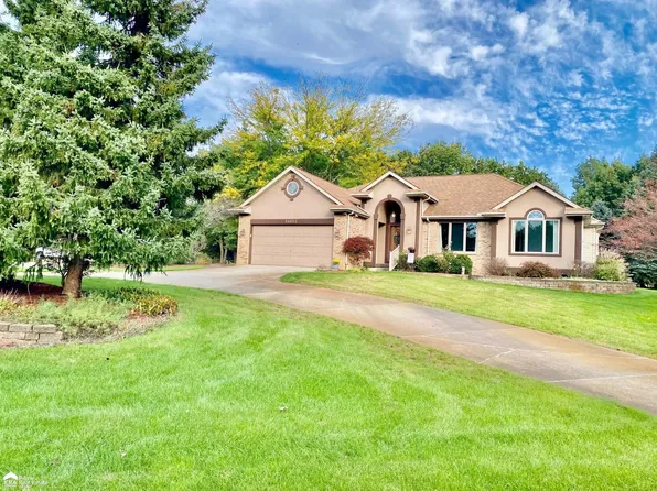 14053 Woodview Ct, Fenton, MI 48430