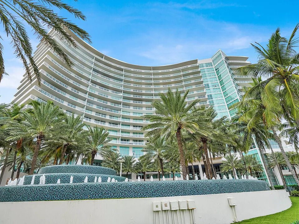 1 N Ocean Blvd #913