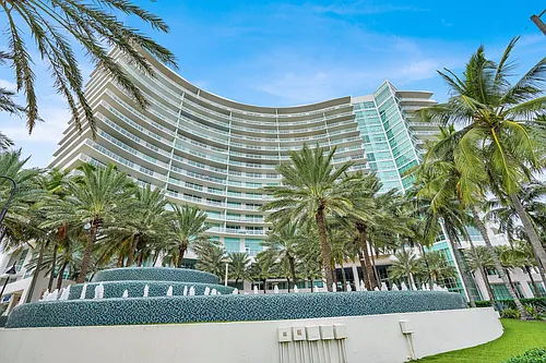1 N Ocean Blvd #913 Photo 1
