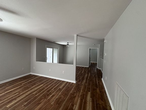 3rd image of 4856 Breezewood Dr #103
