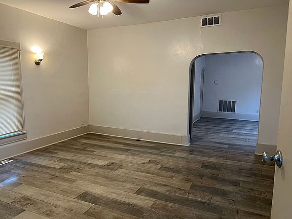 4th image of 718 E 8th Ave