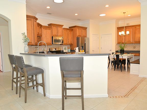 4th image of 8264 Hedgewood Dr