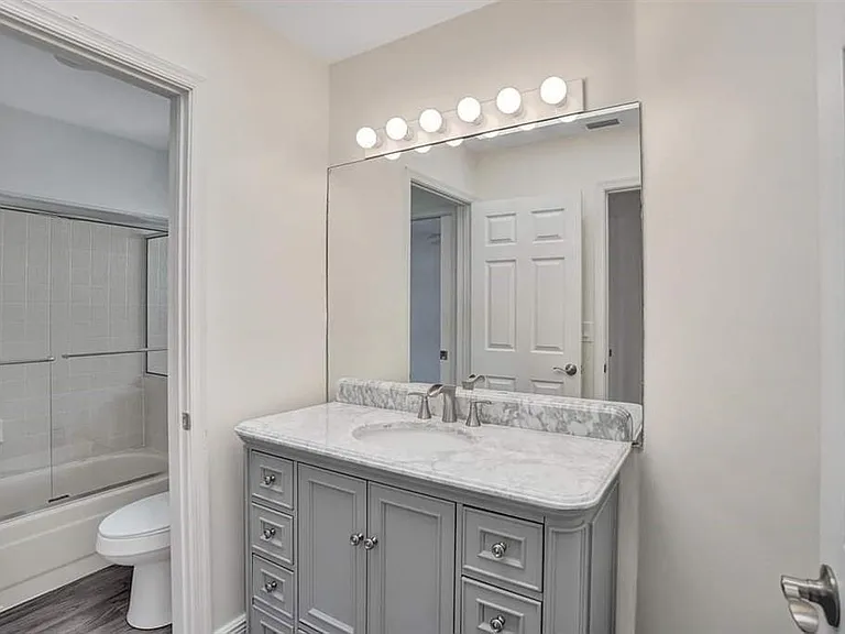 11032 Boston Dr — Photo 5