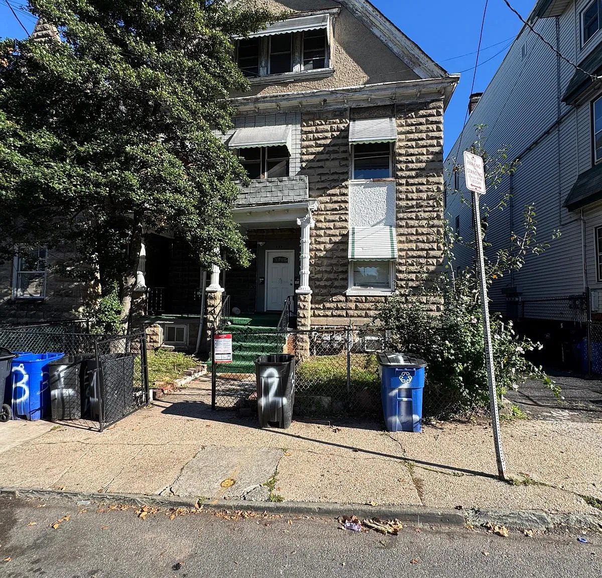 3 bed, $2,200 — Photo 3