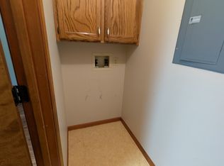 2001 SW Belle Avenue, Topeka, KS 66604