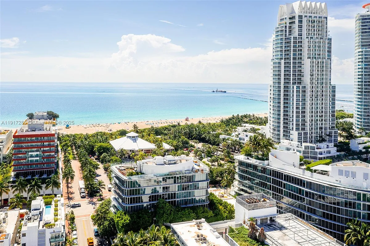 Building Photo - 1 Collins Ave #207