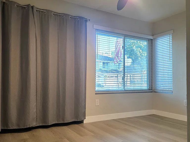 7034 Pembridge Ln — Photo 12
