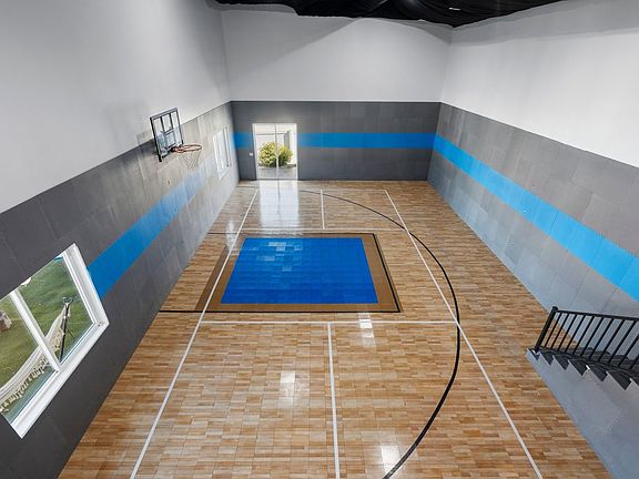 4th image of 2633 E Oak Ridge