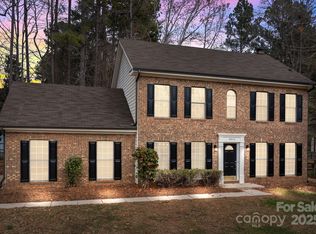 8802 Tarpan Ct, Charlotte, NC 28216