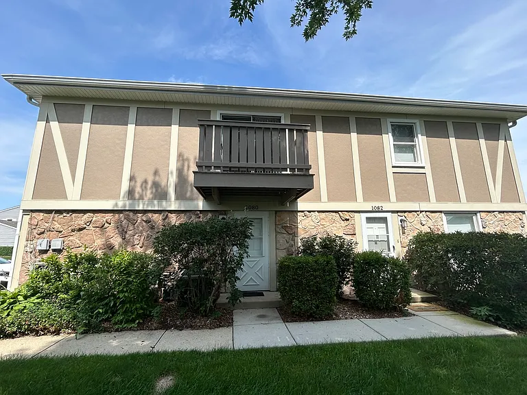 1080 Newport Hbr #0 — Photo 1