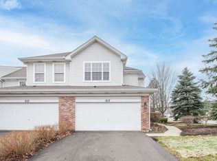 627 Lakeridge Ct, Naperville, IL 60563