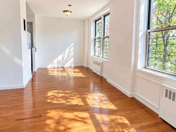 86-16 60th Avenue #3C, Elmhurst, NY 11373