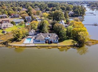 105 Sparrow Rd, Chesapeake, VA 23325