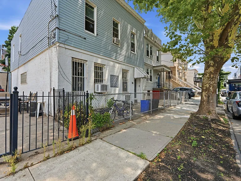 74 Yale Ave #1 — Photo 24