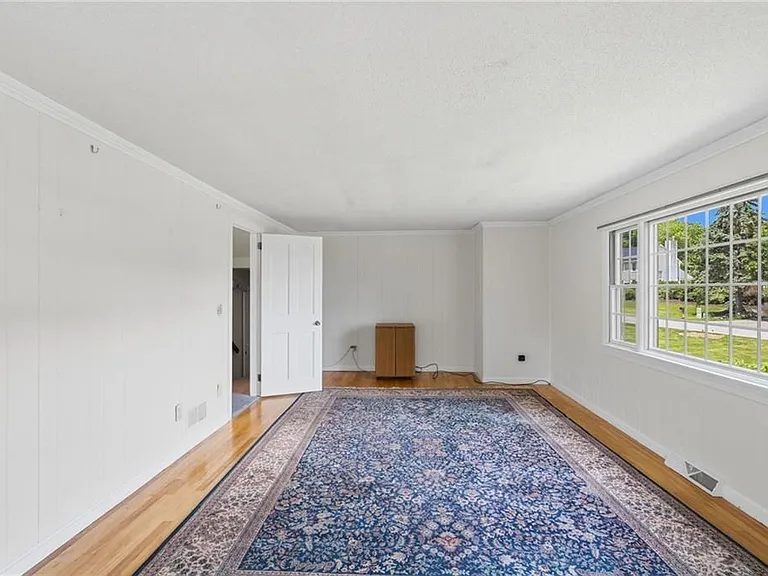 131 Taylor Rd — Photo 24
