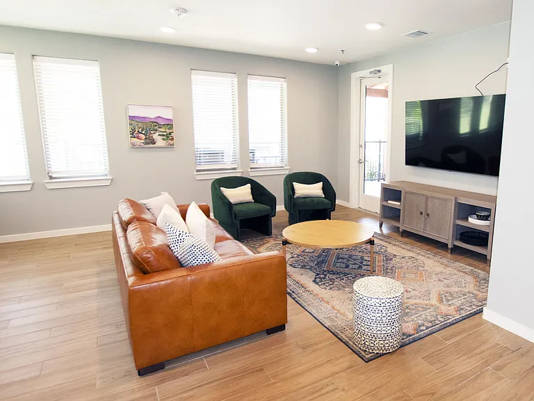 Lofts at Ventura — Photo 91