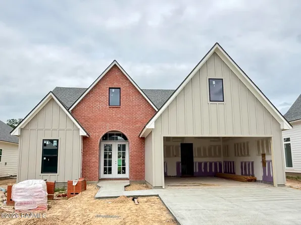 111 Fountain Meadow Dr, Broussard, LA 70518