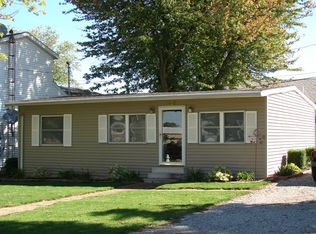 327 Shrock Rd, Lakeside Marblehead, OH 43440