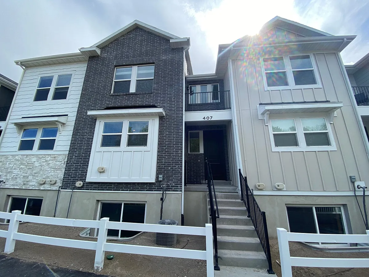 Building Photo - 407 N 360 W